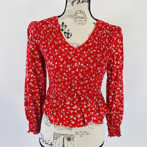 EUC Women Floral Shirred V Neck Crop Top Long Sleeve Red XS - Picture 8 of 8